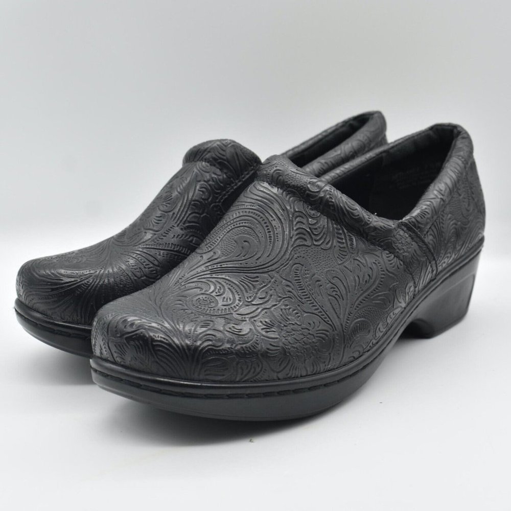 Yuu  Bethanee Women's Black Floral  Slip-on Clogs Shoes Size 7.5 M WRF15 EUC